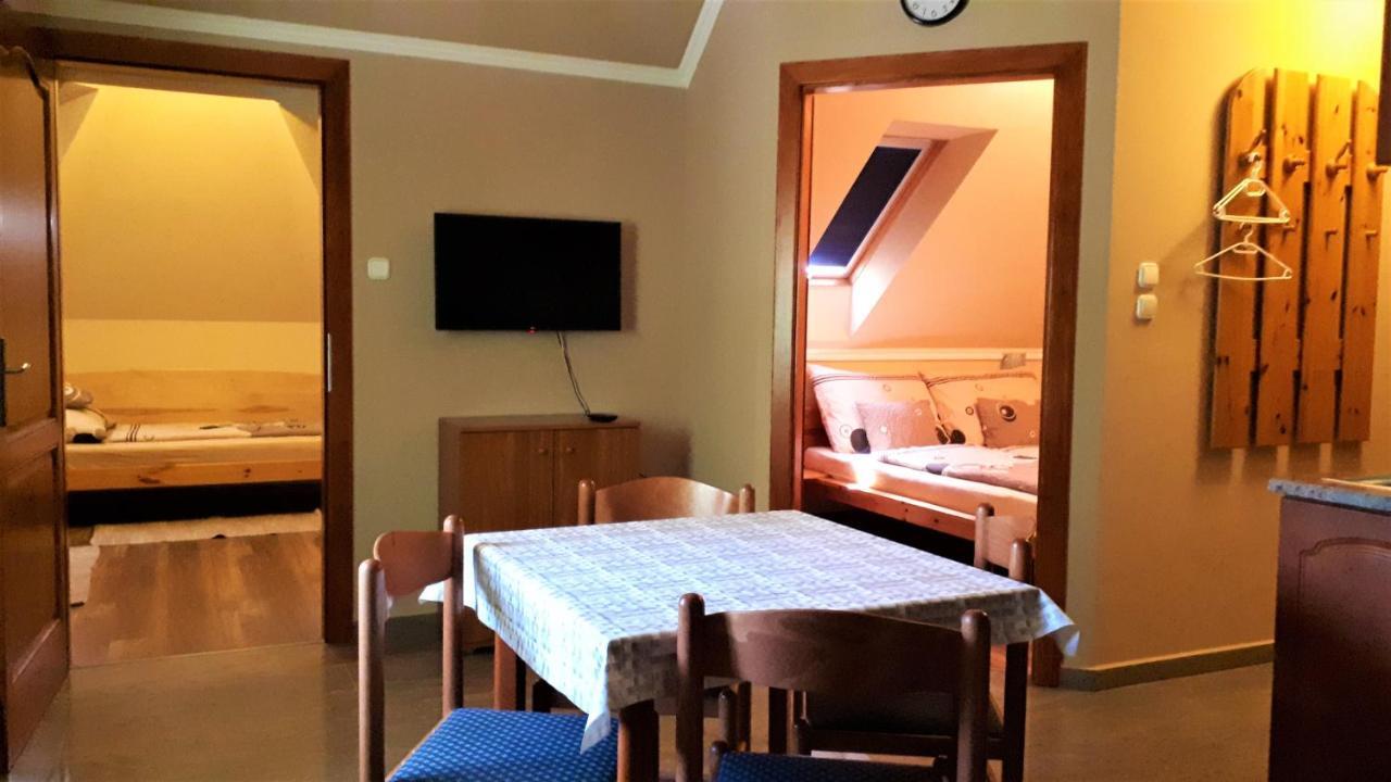 Nefelejcs Fagyizó és Apartmanház Kistolmacs Exterior foto